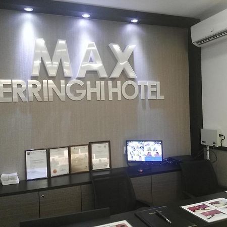 Max Ferringhi Hotel Batu Ferringhi Esterno foto