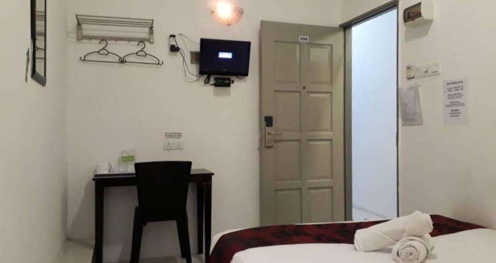 Max Ferringhi Hotel Batu Ferringhi Esterno foto