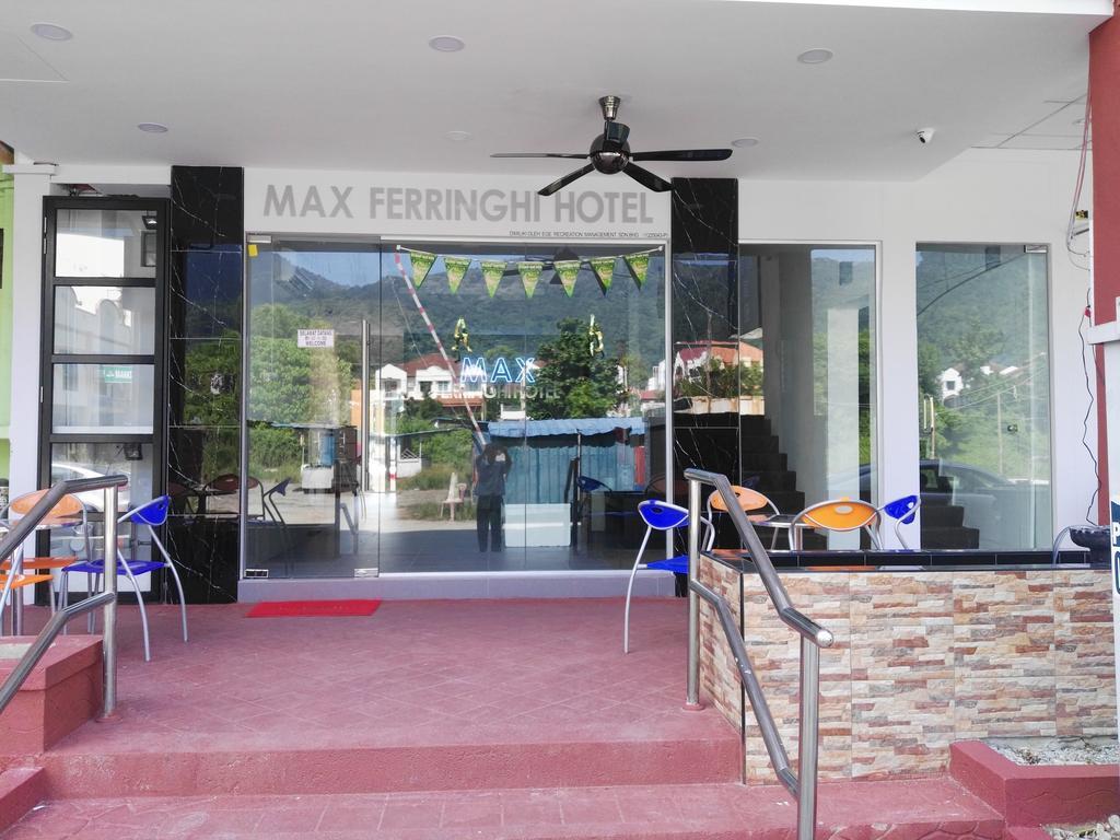 Max Ferringhi Hotel Batu Ferringhi Esterno foto