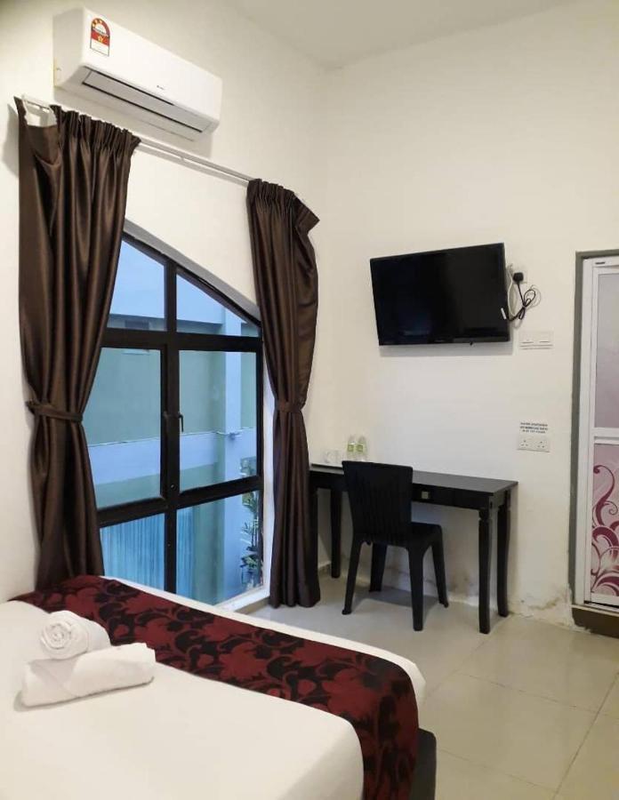 Max Ferringhi Hotel Batu Ferringhi Esterno foto